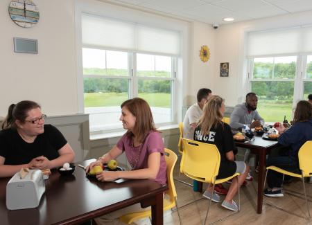 Students eating lunch